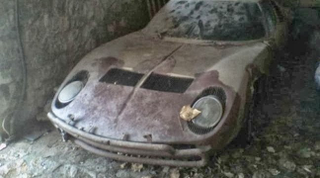 Illustration for article titled The nightmare continues: Abandoned cars part 3